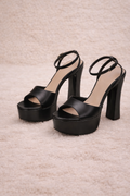 Elevate your style with our Short Platform Heel! Experience a comfortable fit with a fashionable 