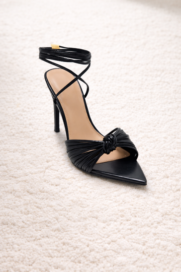 Pointed Toe Single Knot